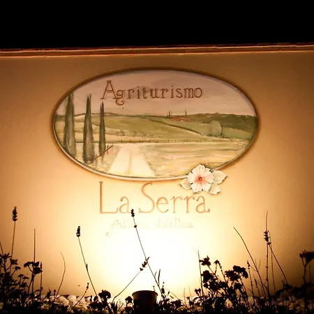 Фермерский дом La Serra Cenaia